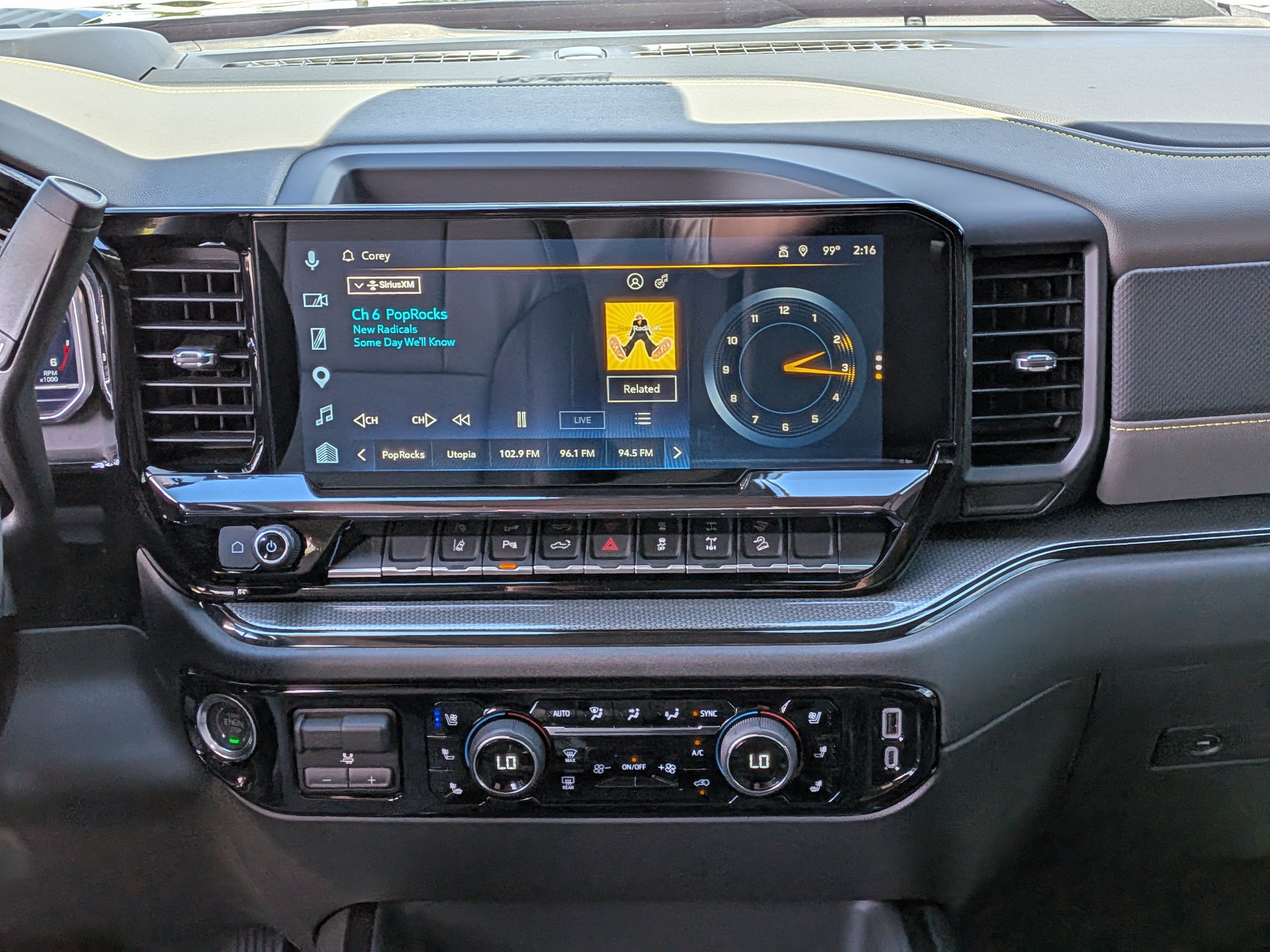 Used 2025 Chevrolet Silverado 2500 ZR2 w/ Technology Package AWD/4WD image 19
