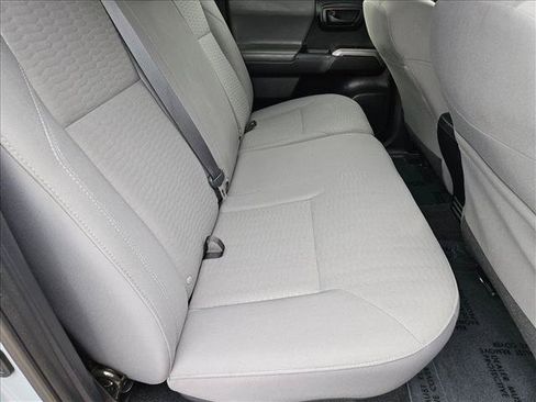 Used 2019 Toyota Tacoma SR5 AWD/4WD image 21