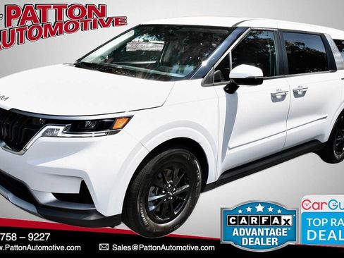 Used 2024 Kia Carnival LX FWD image 1