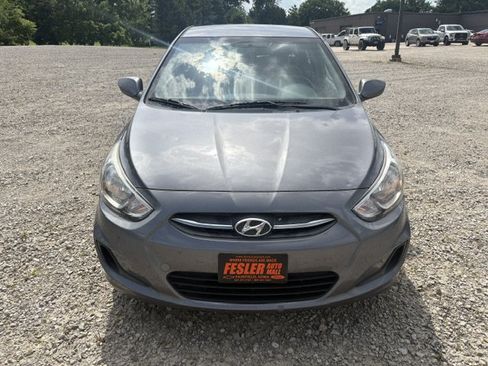 Used 2016 Hyundai Accent SE w/ Option Group 02 FWD image 2