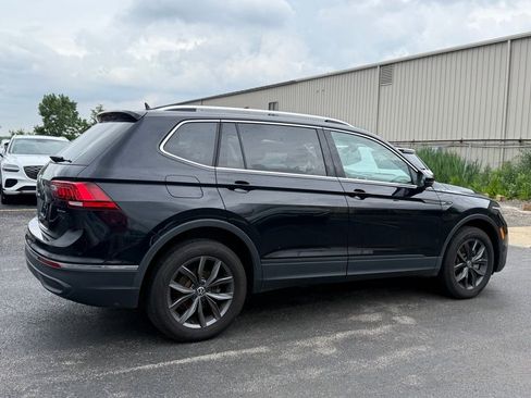 Used 2022 Volkswagen Tiguan SE AWD/4WD image 9