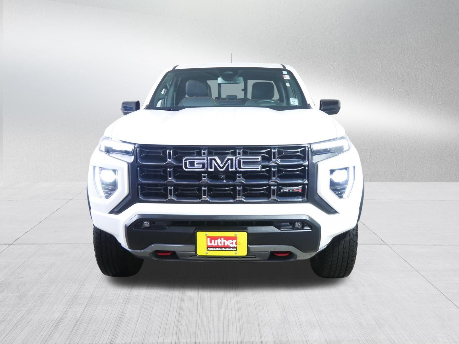 Used 2023 GMC Canyon AT4 w/ AT4 Premium Package AWD/4WD image 2
