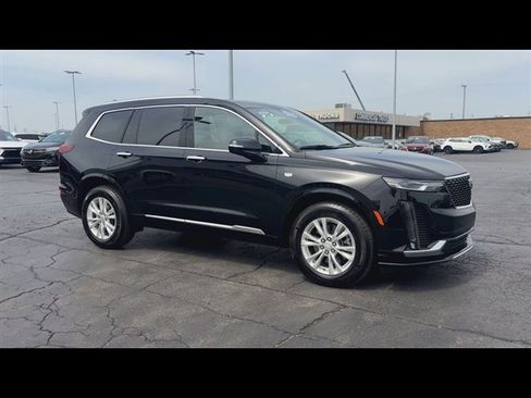 Certified 2024 Cadillac XT6 Luxury AWD/4WD image 2