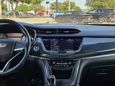 Used 2020 Cadillac XT6 Sport AWD/4WD image 14