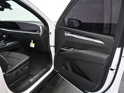 Used 2025 Cadillac Escalade Sport w/ Touring Package image 27