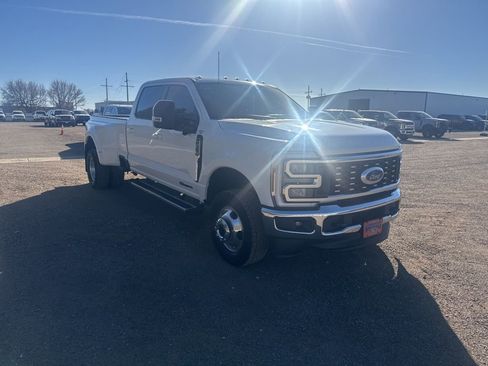 Used 2024 Ford F350 Lariat w/ FX4 Off-Road Package image 8
