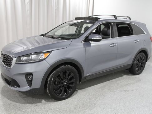 Used 2020 Kia Sorento EX image 3