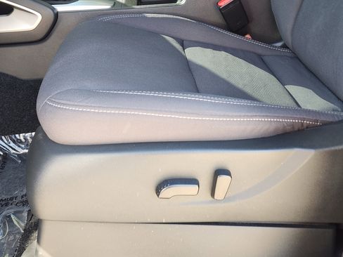 Used 2024 Nissan Frontier SV w/ SV Convenience Package image 28