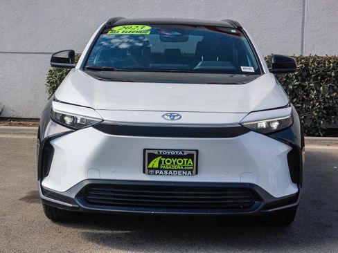 Used 2023 Toyota bZ4X XLE image 2