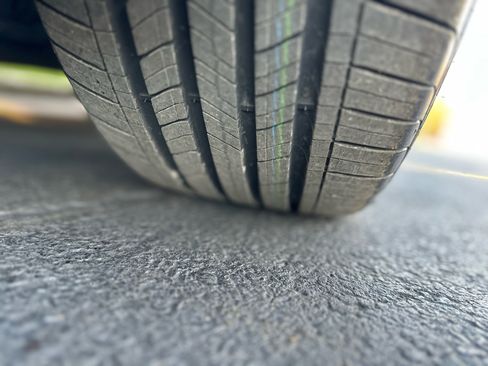 Used 2011 BMW 750Li image 28