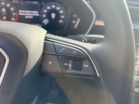 Used 2025 Audi Q3 2.0T Premium w/ Convenience Package image 23