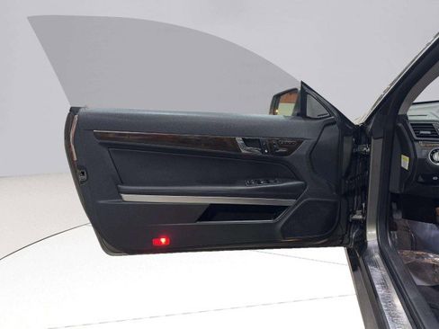 Used 2013 Mercedes-Benz E 350 4MATIC Coupe image 24