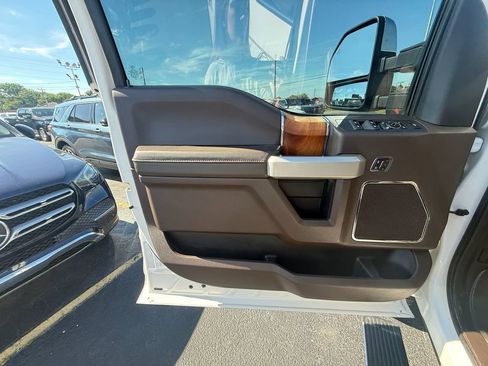 Used 2017 Ford F250 King Ranch w/ King Ranch Ultimate Package AWD/4WD image 10