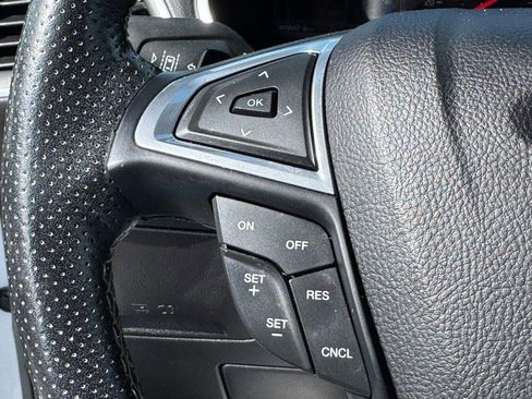 Used 2021 Ford Edge ST image 18