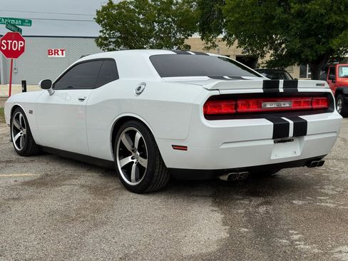 Used 2012 Dodge Challenger SRT8 RWD image 4