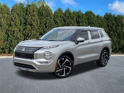 Used 2023 Mitsubishi Outlander SE