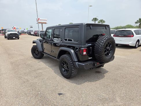 Used 2025 Jeep Wrangler Unlimited Sport AWD/4WD image 8