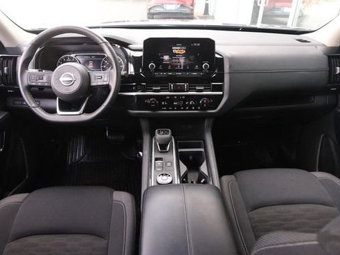 Certified 2025 Nissan Pathfinder SV AWD/4WD image 23