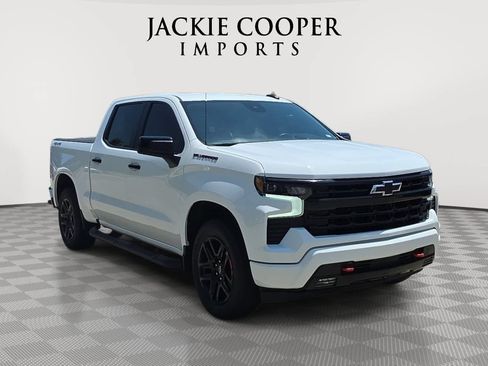 Used 2023 Chevrolet Silverado 1500 RST w/ Redline Edition AWD/4WD image 3