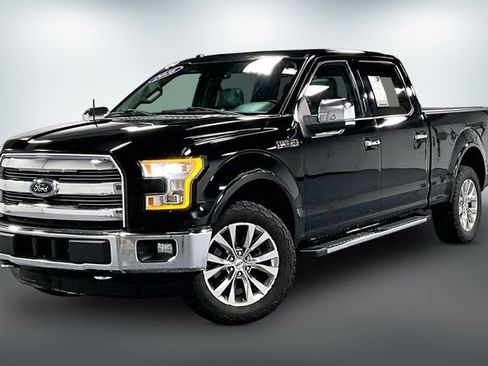 Used 2016 Ford F150 Lariat w/ Equipment Group 502A Luxury AWD/4WD image 3