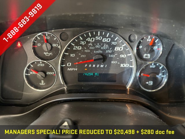 Used 2018 Chevrolet Express 2500 RWD image 2