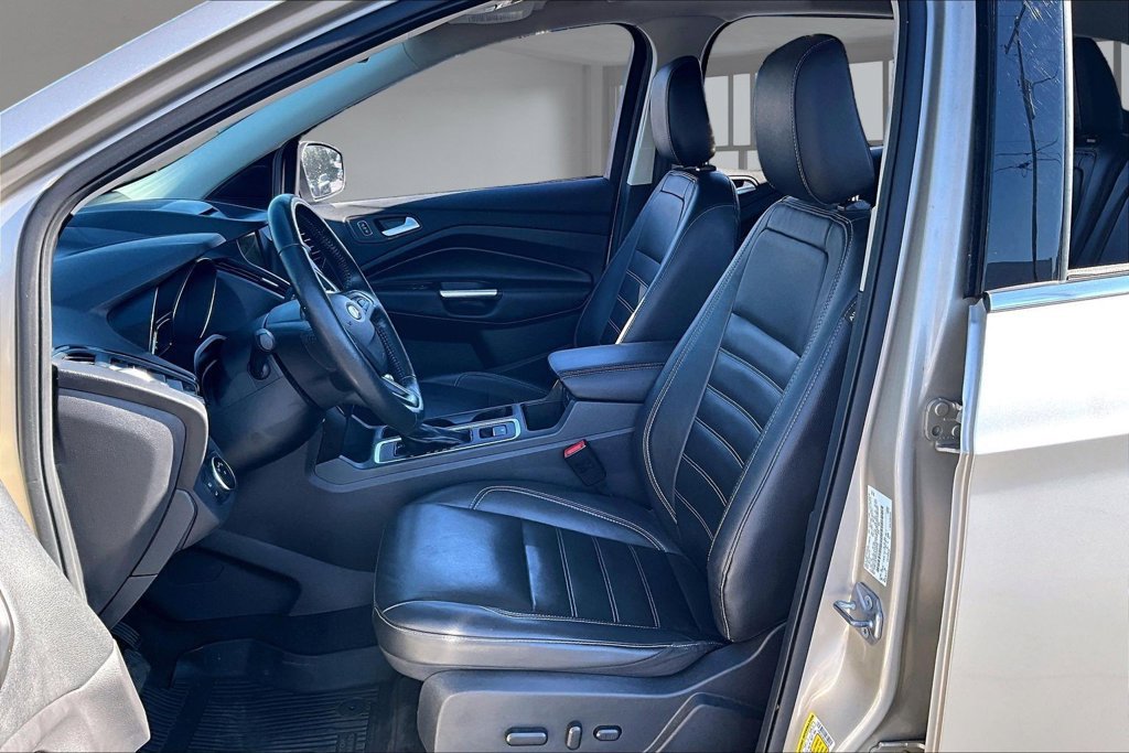 Used 2018 Ford Escape Titanium AWD/4WD image 25