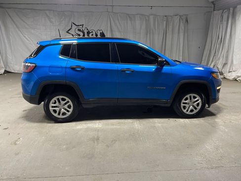 Used 2017 Jeep Compass Sport AWD/4WD image 8