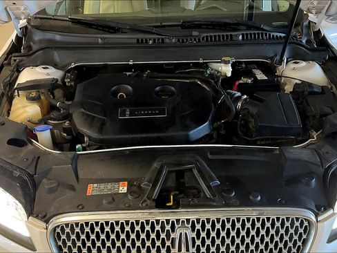 Used 2018 Lincoln MKZ Select w/ Climate Package image 28