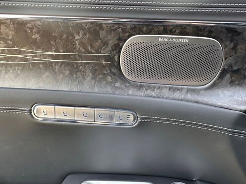 Used 2025 Genesis G90 3.5T image 26