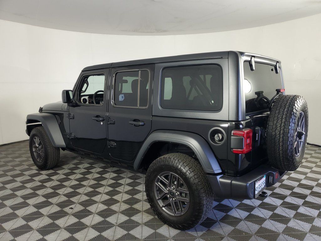 Used 2026 Jeep Wrangler Unlimited Sport AWD/4WD image 6