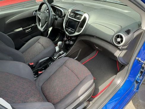 Used 2020 Chevrolet Sonic LT w/ Convenience Package FWD image 18
