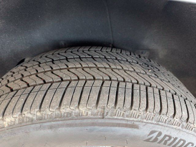Used 2025 Chevrolet Suburban High Country AWD/4WD image 35