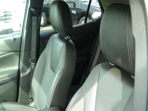 Used 2025 Buick Encore GX Preferred FWD image 17
