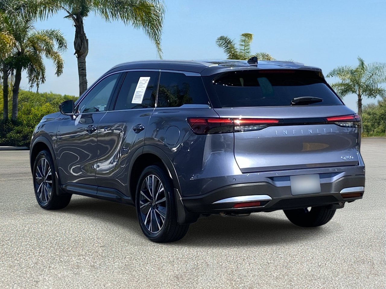 Certified 2027 INFINITI QX60 Luxe w/ Cargo Package FWD image 3