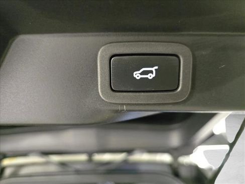 Used 2016 Land Rover Range Rover Sport HSE image 14