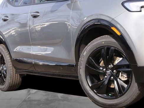 Used 2024 Buick Encore GX Sport Touring image 3