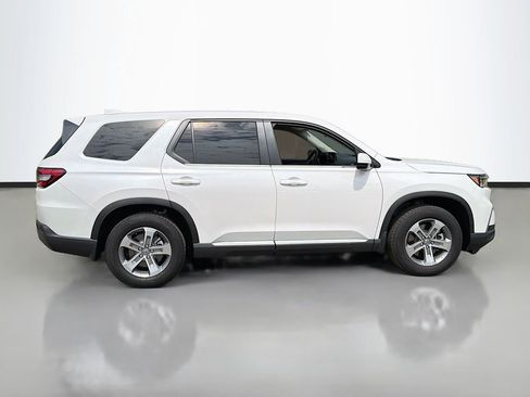 Used 2025 Honda Pilot EX-L image 4