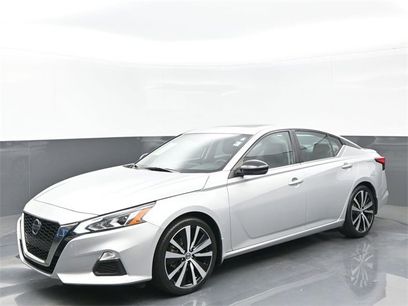 Used 2021 Nissan Altima 2.5 SR w/ SR Premium Package