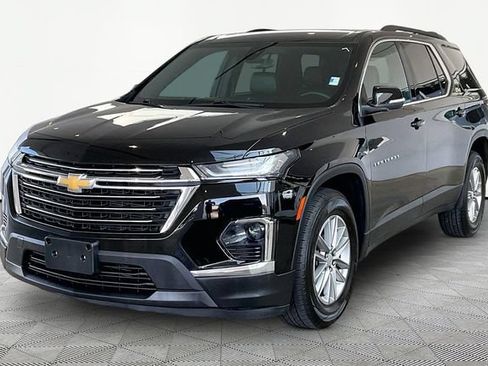 Used 2023 Chevrolet Traverse LT AWD/4WD image 3