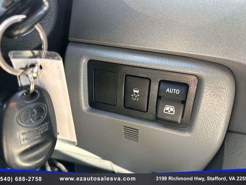 Used 2013 Toyota Sequoia Limited image 28