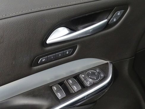 Used 2023 Cadillac XT4 Premium Luxury image 17