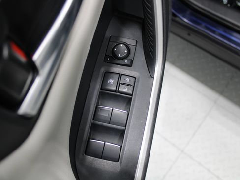 Used 2019 Toyota RAV4 Limited AWD/4WD image 43