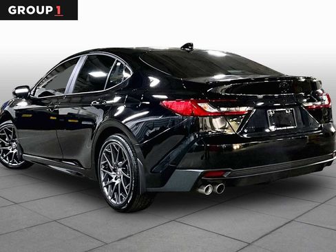 Used 2025 Toyota Camry SE AWD/4WD image 11