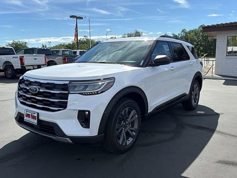 New 2026 Ford Explorer Active w/ Active Comfort Package image 1