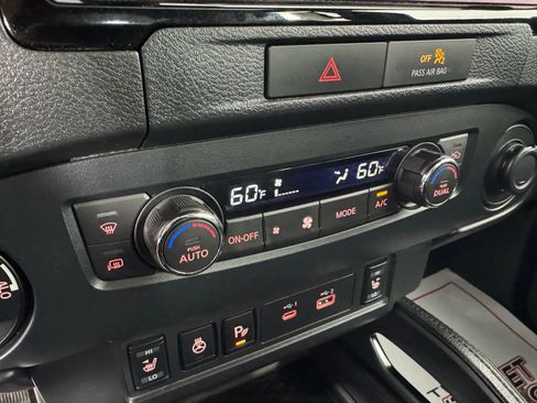 Used 2022 Nissan Frontier PRO-4X w/ Pro-4X Premium Package image 22