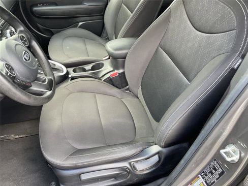 Used 2016 Kia Soul image 12