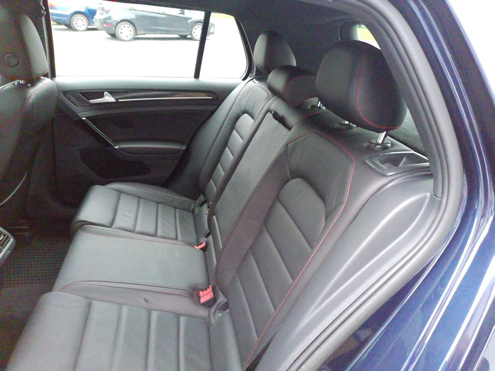 Used 2017 Volkswagen Golf 4-Door FWD image 23