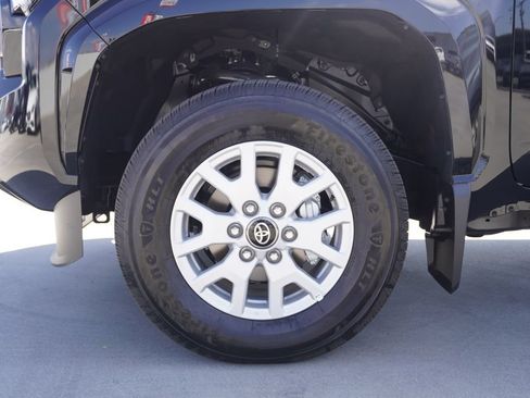 Certified 2026 Toyota Tacoma SR5 AWD/4WD image 20