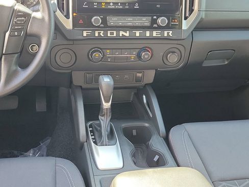 Certified 2025 Nissan Frontier SV RWD image 23