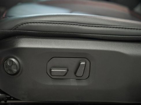 New 2026 Jeep Wrangler Unlimited Rubicon w/ Technology Group image 36